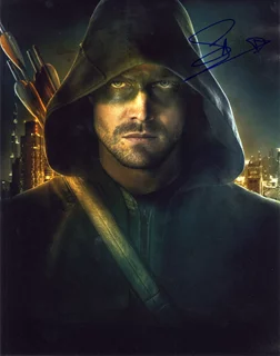 Stephen Amell autograph
