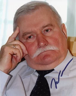 Lech Walesa autograph