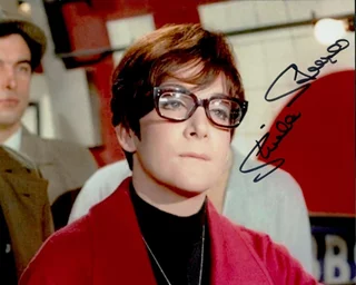 Sheila Steafel autograph