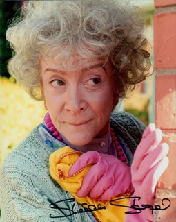 Sheila Steafel autograph