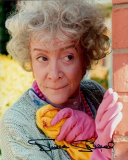 Sheila Steafel autograph