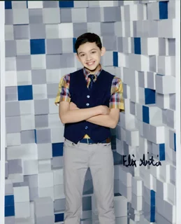 Felix Avitia autograph