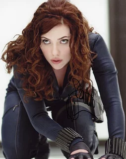 Scarlett Johansson autograph