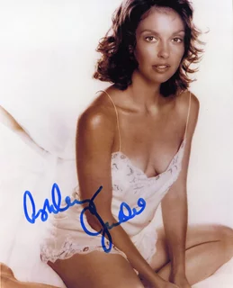 Ashley Judd autograph