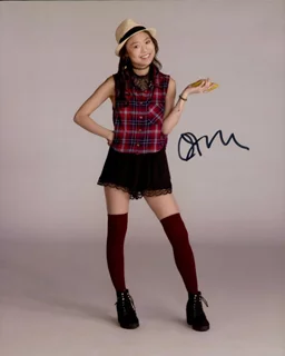Krista Marie Yu autograph