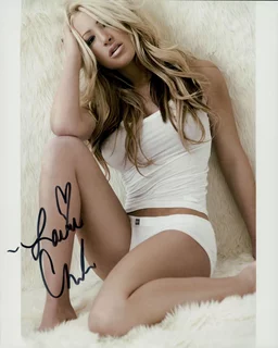 Laura Cavender autograph