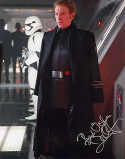 Domhnall Gleeson autograph