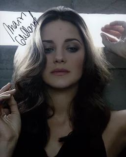 Marion Cotillard autograph