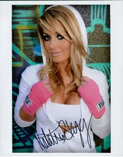 Natalie Skyy autograph