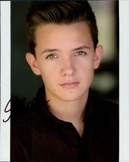 Noah Urrea autograph