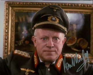 Ken Morley autograph