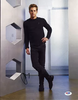 Chris Pine autograph