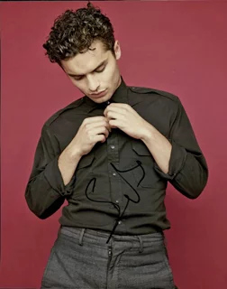 Sebastian De Souza autograph