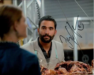 Ignacio Serricchio autograph