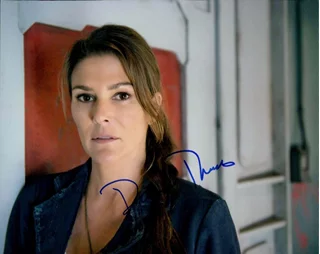 Paige Turco autograph