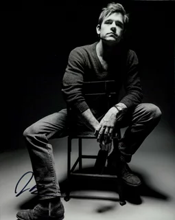 Jason Ralph autograph