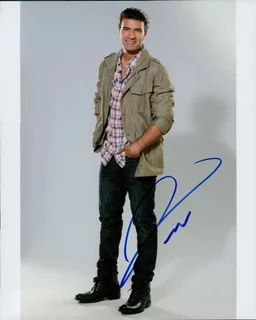 Jencarlos Canela autograph