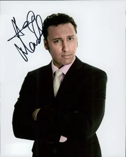 Aasif Mandvi autograph