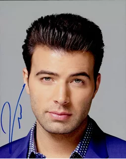 Jencarlos Canela autograph