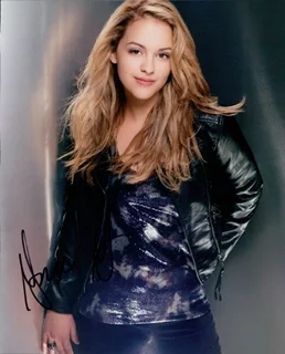 Gage Golightly autograph