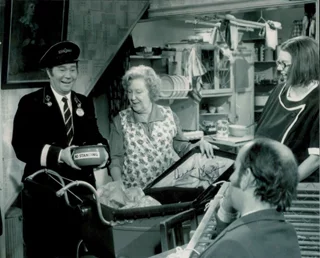 Anna Karen autograph