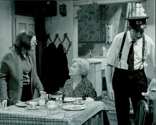 Anna Karen autograph