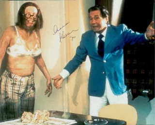 Anna Karen autograph