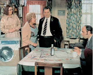 Anna Karen autograph