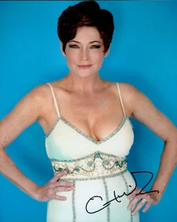 Carolyn Hennesy autograph