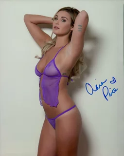 Ciara Price autograph
