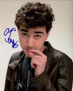 Alex Wolff autograph