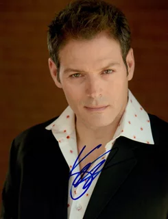 Kevin Spirtas autograph