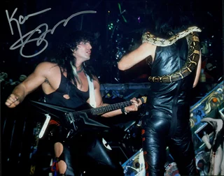 Kane Roberts autograph