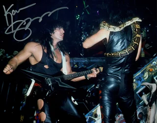 Kane Roberts autograph