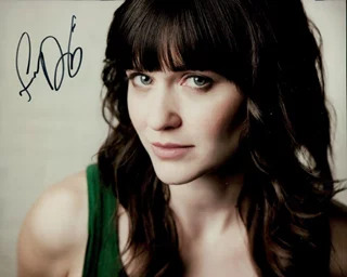 Flora Diaz autograph