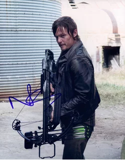 Norman Reedus autograph