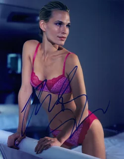 Molly Sims autograph