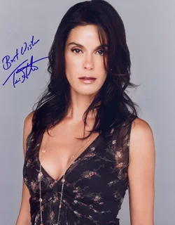 Teri Hatcher autograph