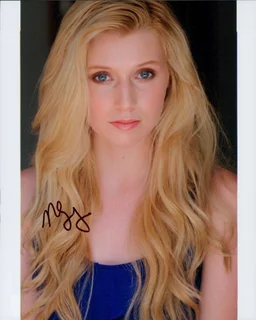 Nicole Tompkins autograph
