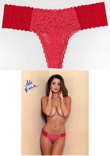 Ali Rose autograph