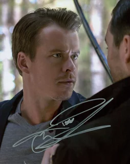 Todd Lasance autograph