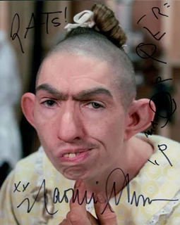 Naomi Grossman autograph