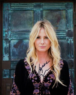 Vanessa Evigan autograph