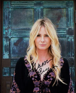 Vanessa Evigan autograph