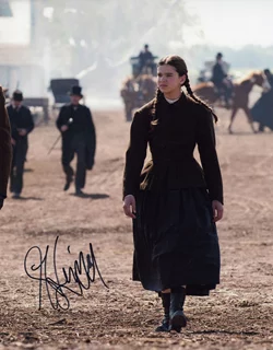 Hailee Steinfeld autograph