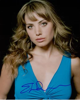 Erica Durance autograph