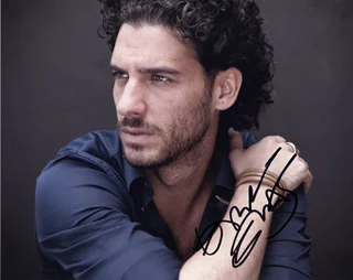 Erick Elias autograph