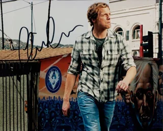 Chris Geere autograph