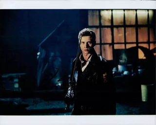 Oliver Stark autograph