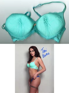 Toni Owens autograph